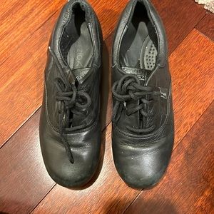 Capezio tap classic k543 size 6 used